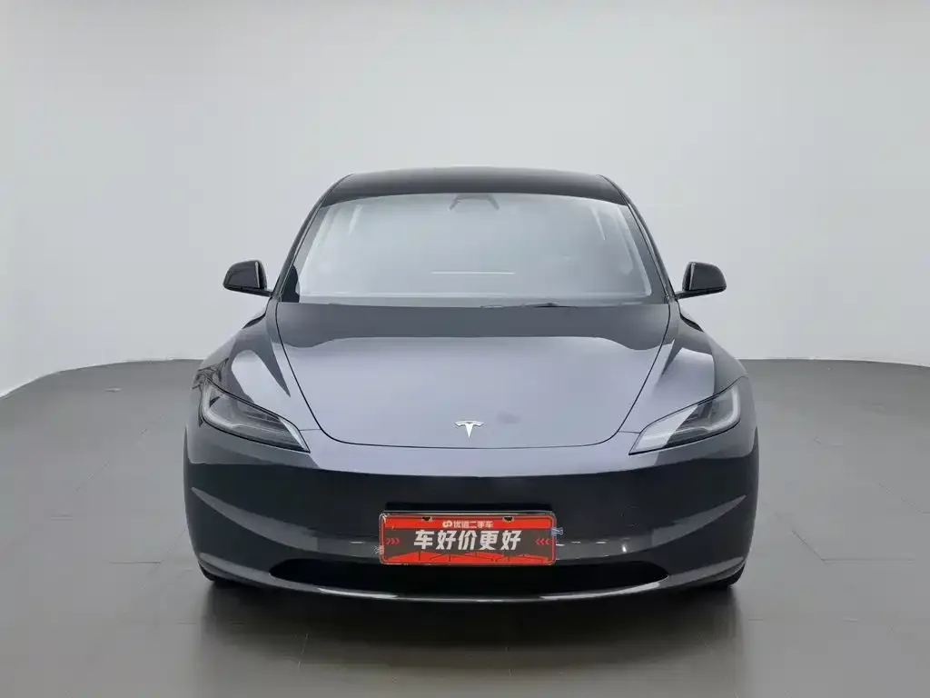 Tesla Model 3 — фото 3