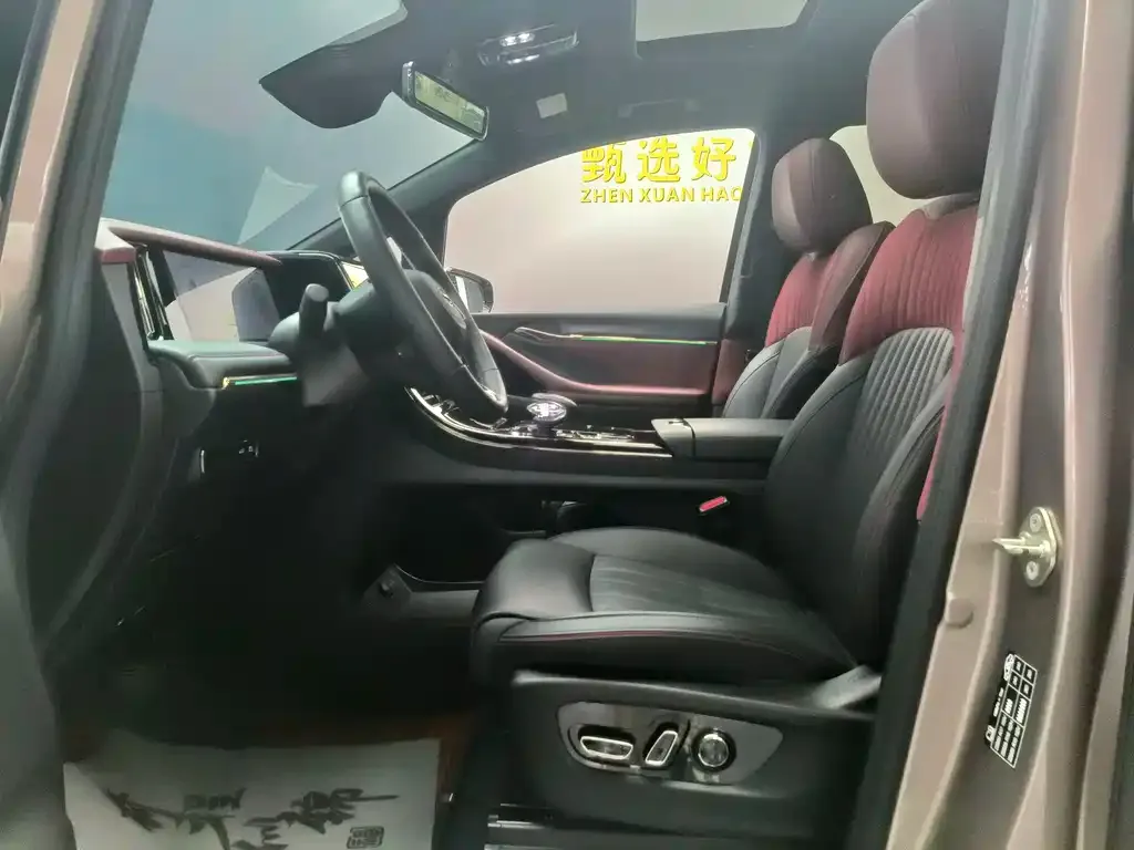 GAC Motor Trumpchi M8 — фото 3