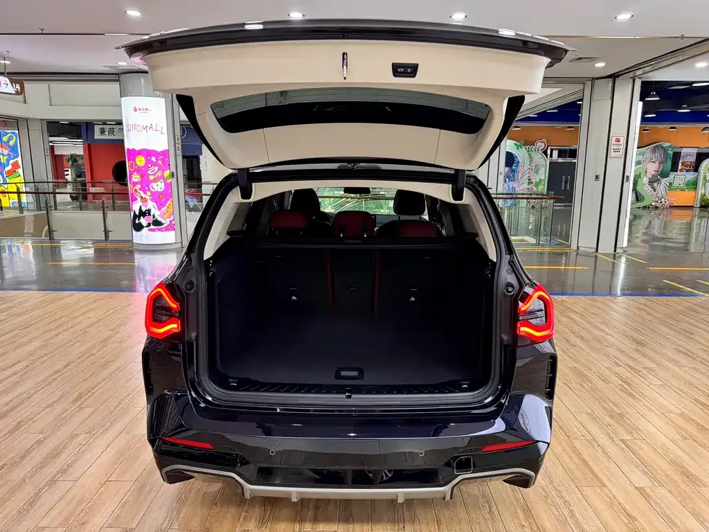 BMW iX3 — фото 9