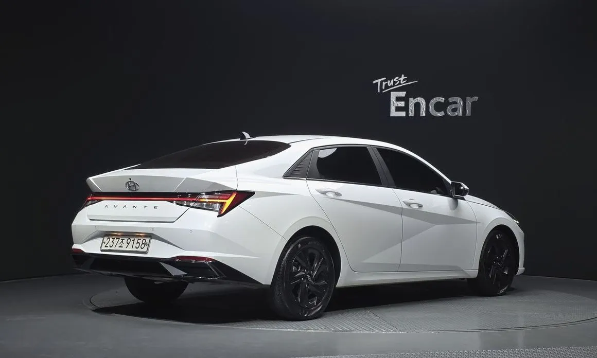 Hyundai AVANTE — фото 2