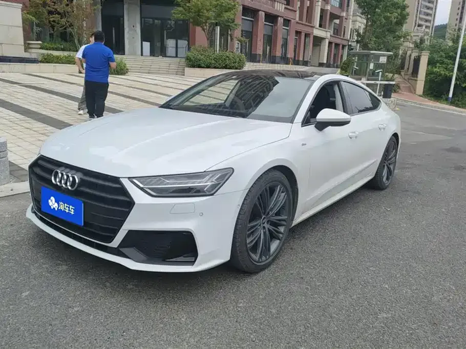 Audi A7 — фото 1