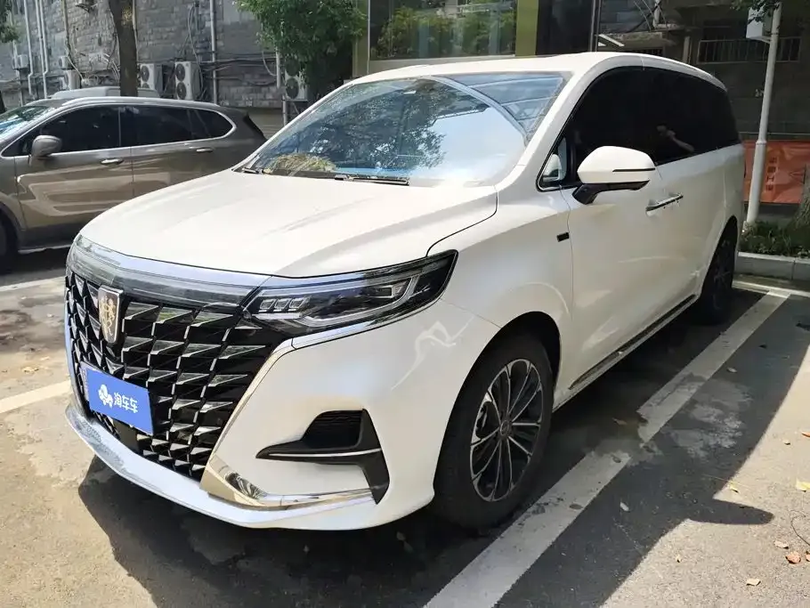 Roewe iMAX8 — фото 1