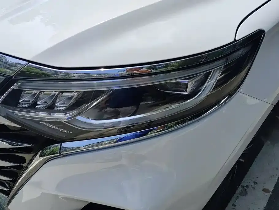 Roewe iMAX8 — фото 2