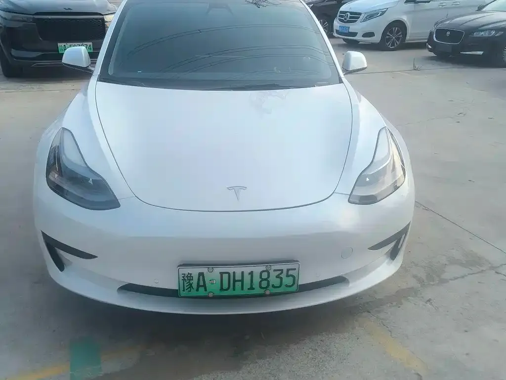 Tesla Model 3 — фото 2