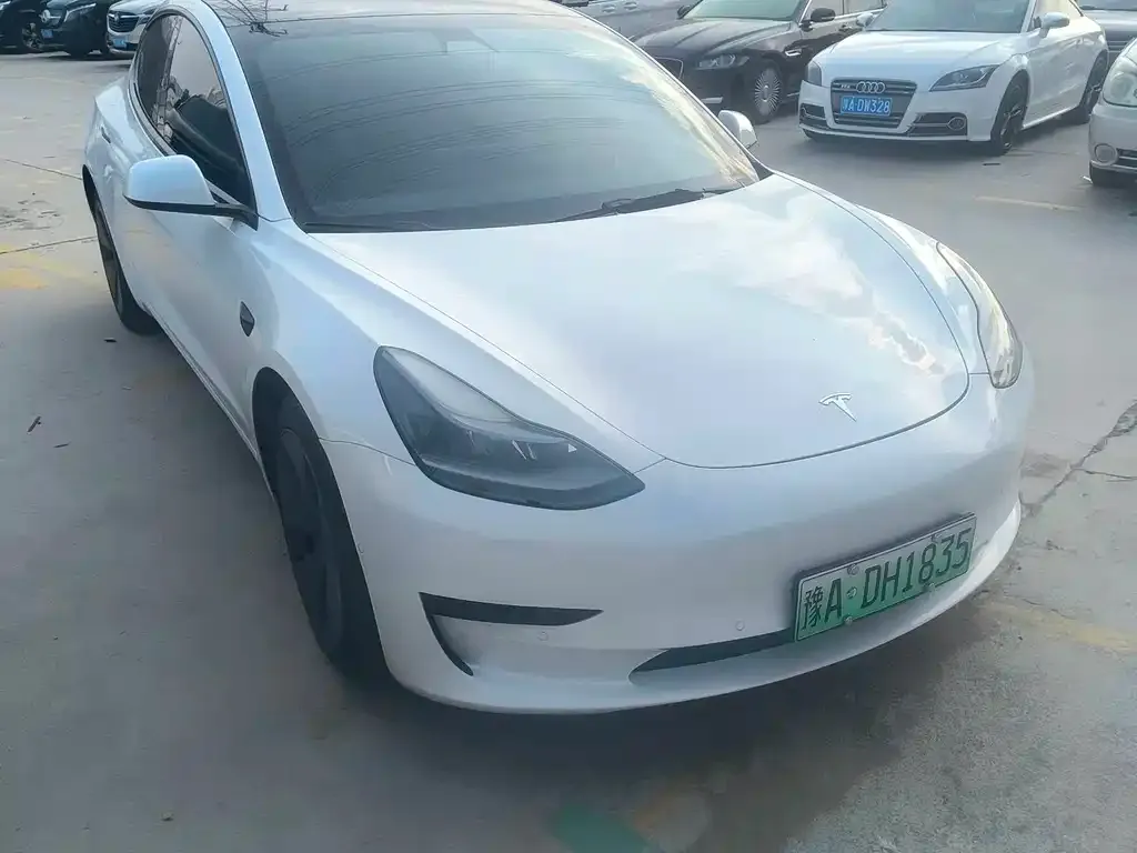 Tesla Model 3 — фото 5