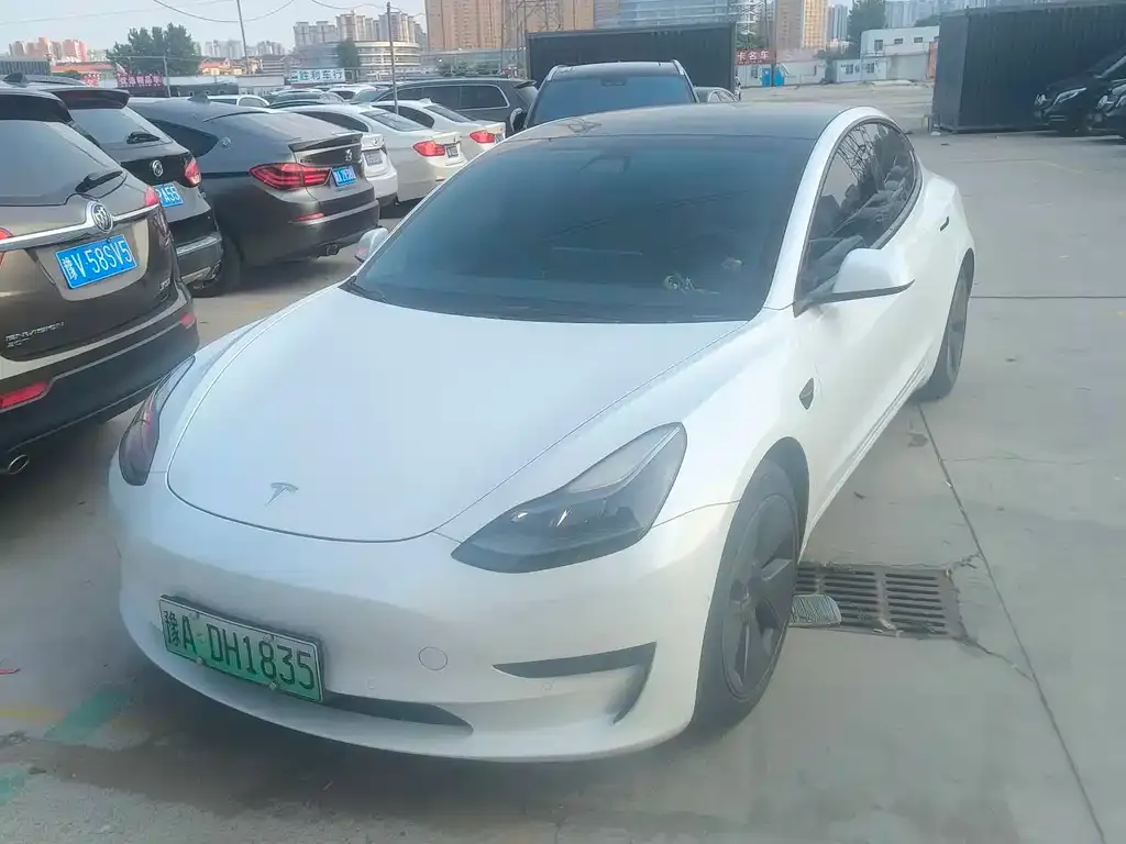 Tesla Model 3 — фото 6