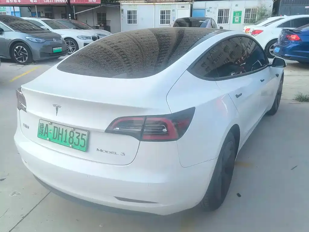 Tesla Model 3 — фото 9