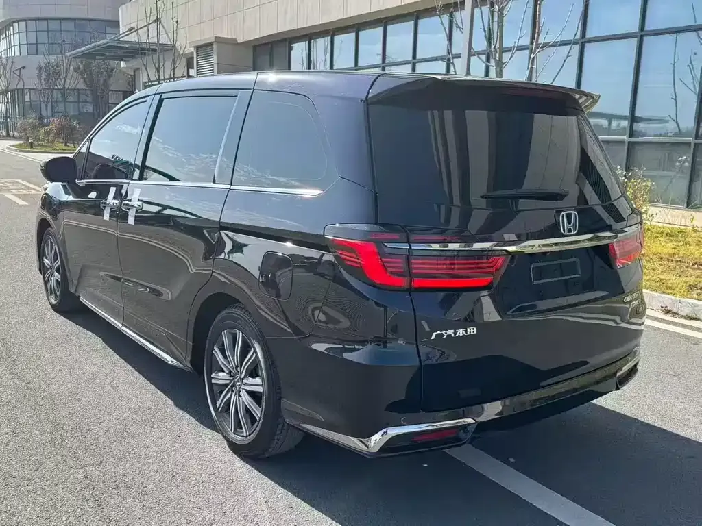 Honda Odyssey — фото 6