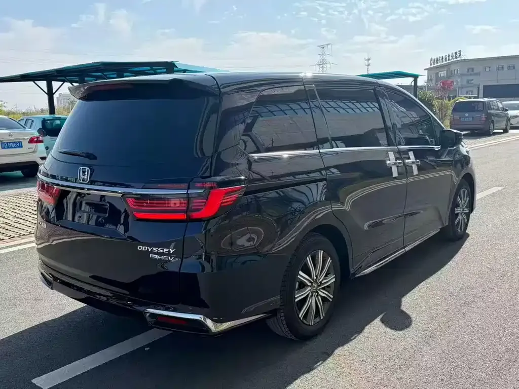 Honda Odyssey — фото 3