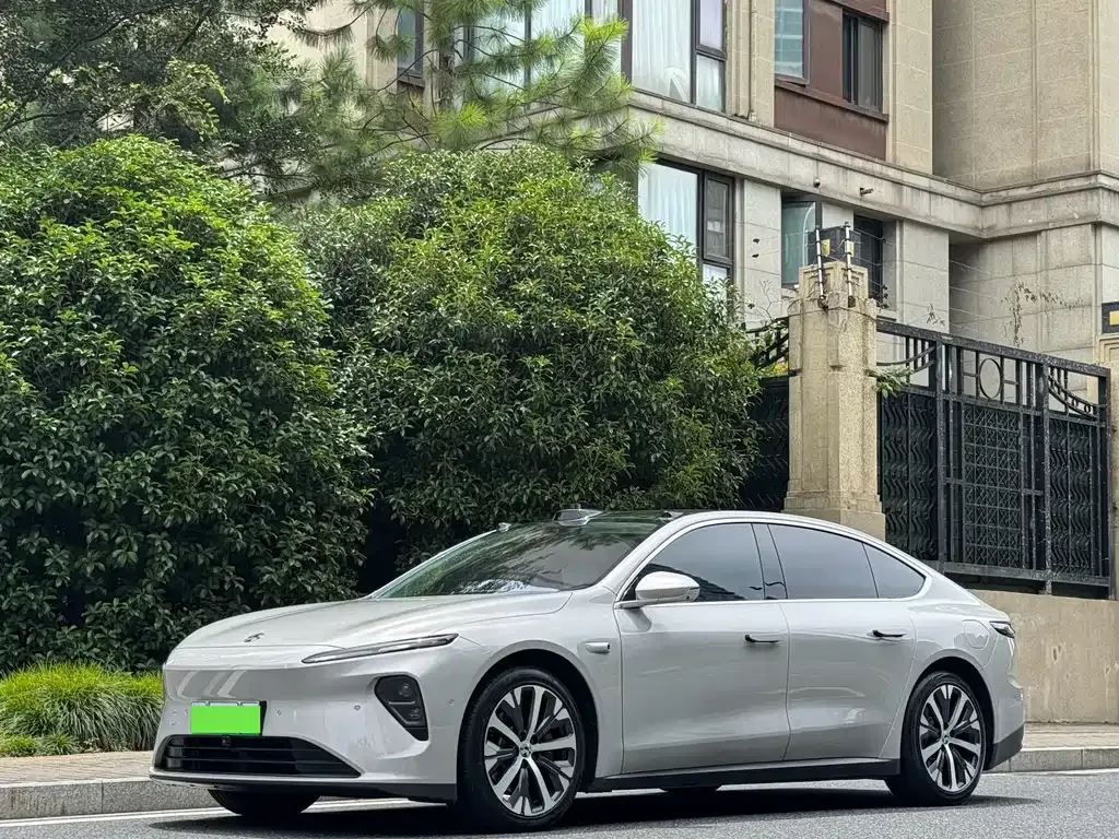 NIO ET7