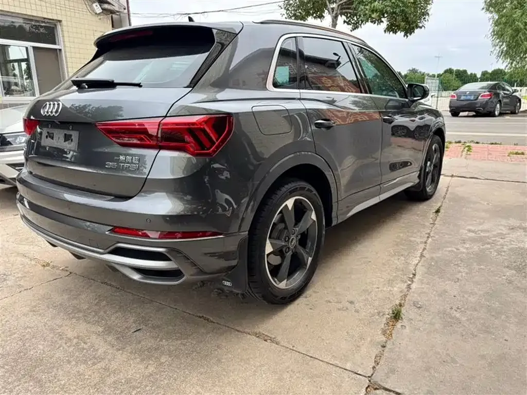 Audi Q3 — фото 4