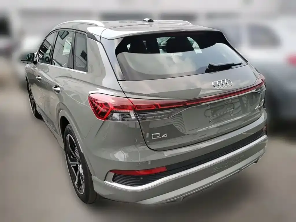 Audi Q4 e-tron — фото 4