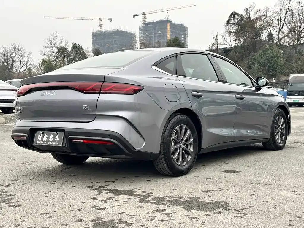 BYD Qin L — фото 8