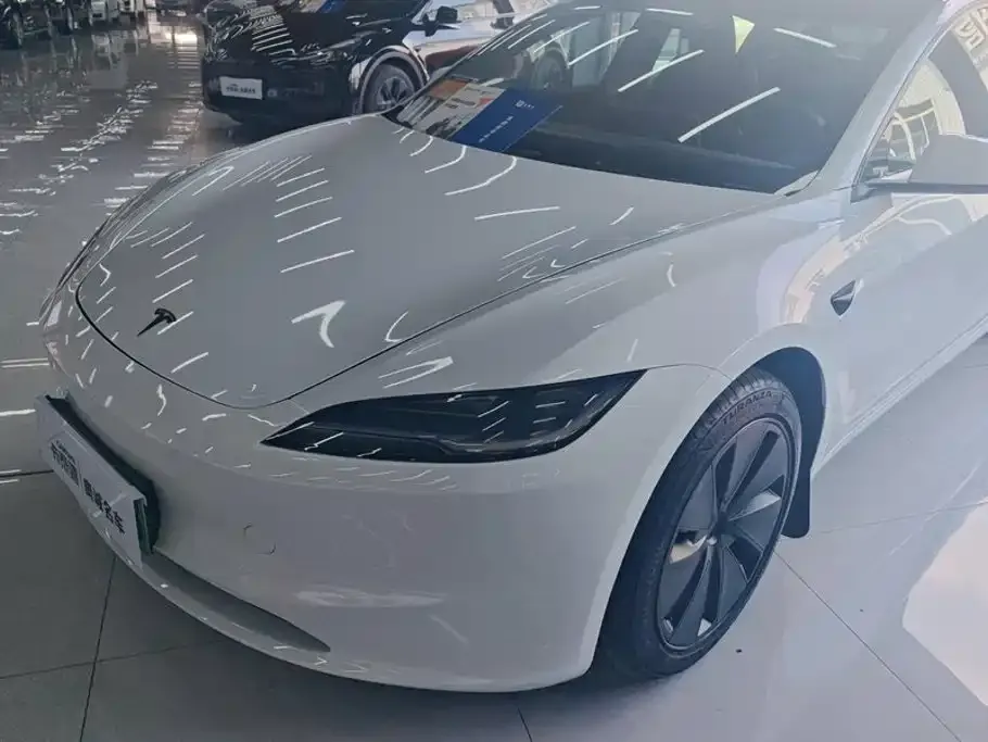 Tesla Model 3 — фото 6