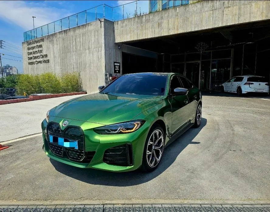BMW i4