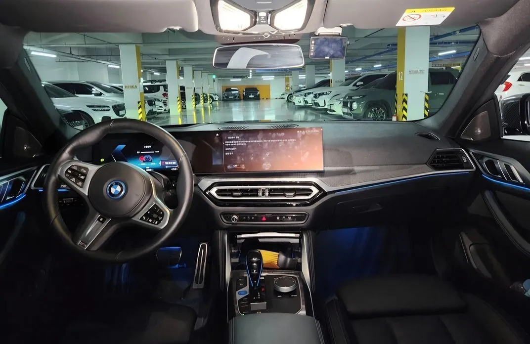 BMW i4 2023 из KR, фото 3