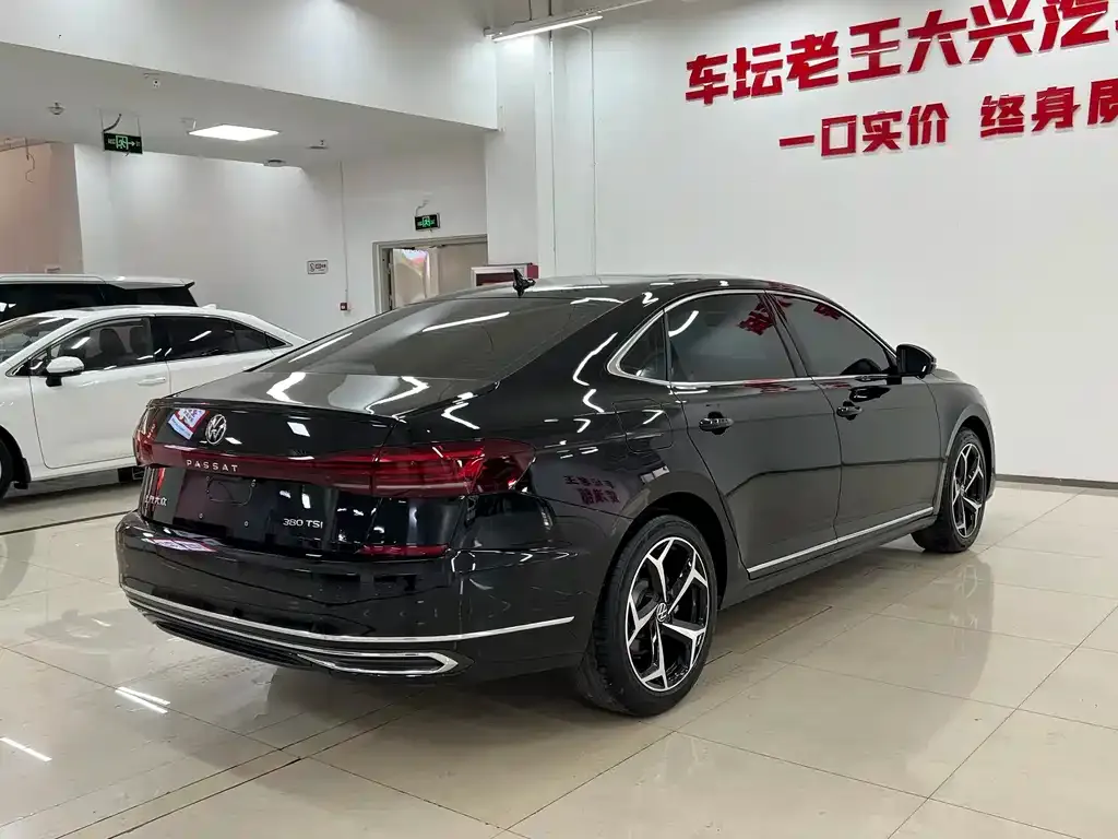 Volkswagen Passat — фото 2