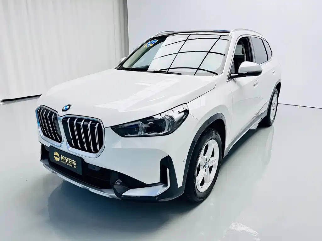 BMW X1 — фото 1