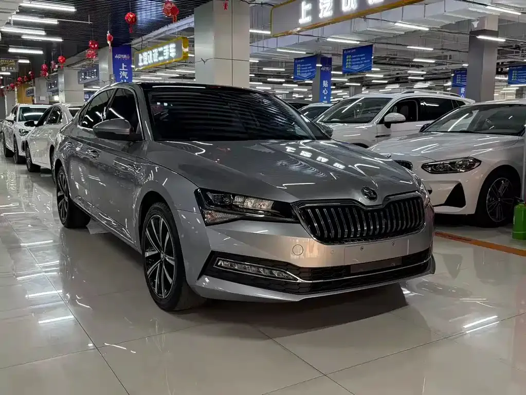 Skoda Superb — фото 6