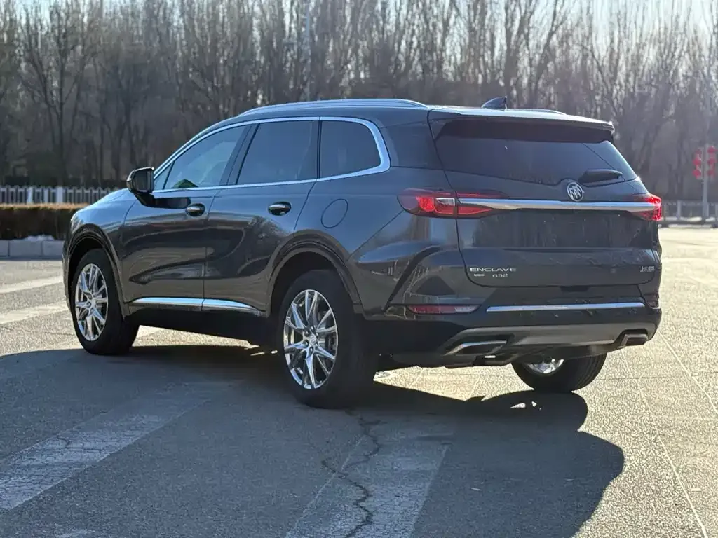 Buick Enclave — фото 3
