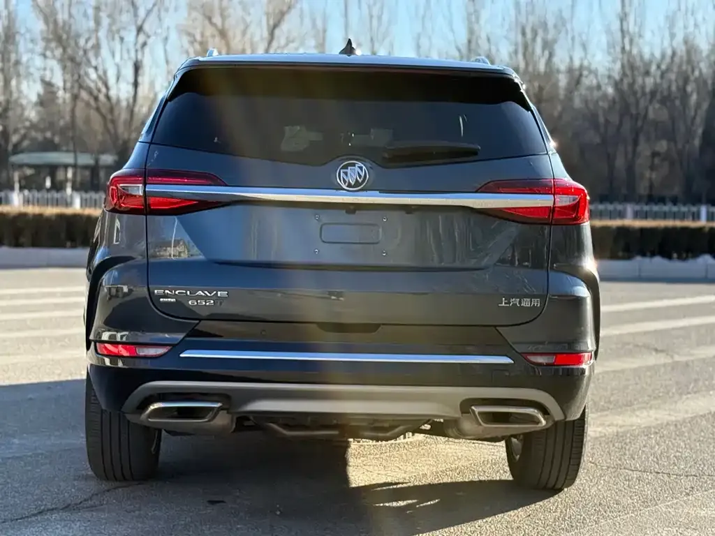 Buick Enclave — фото 10