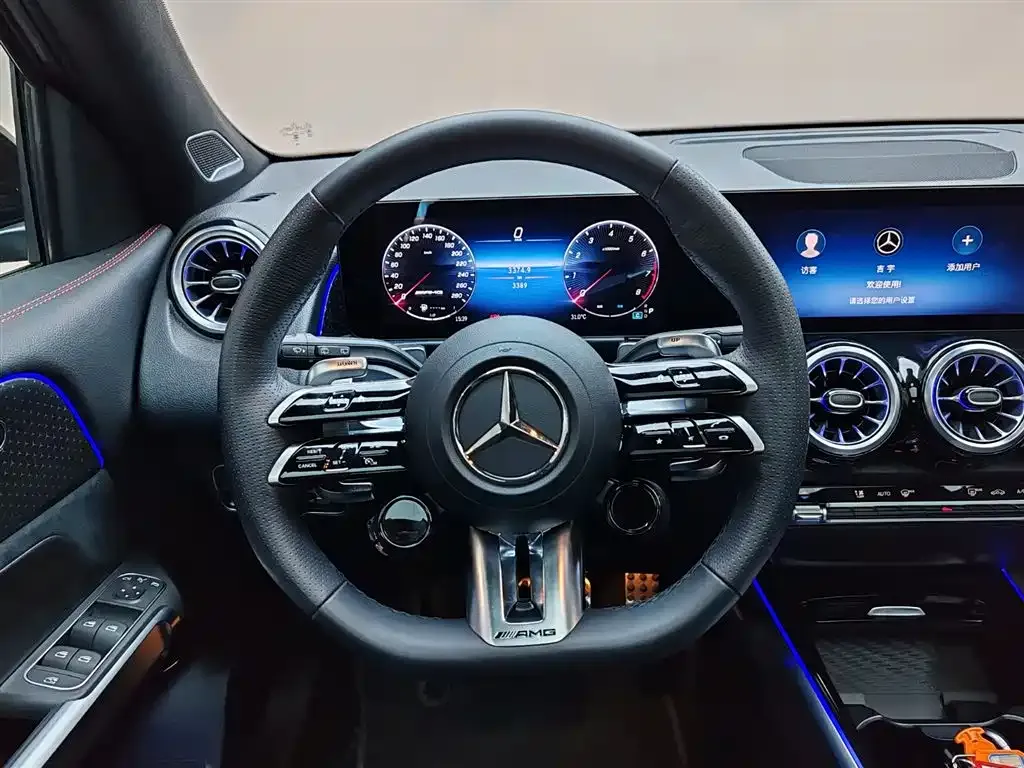 Mercedes-Benz GLB AMG — фото 8