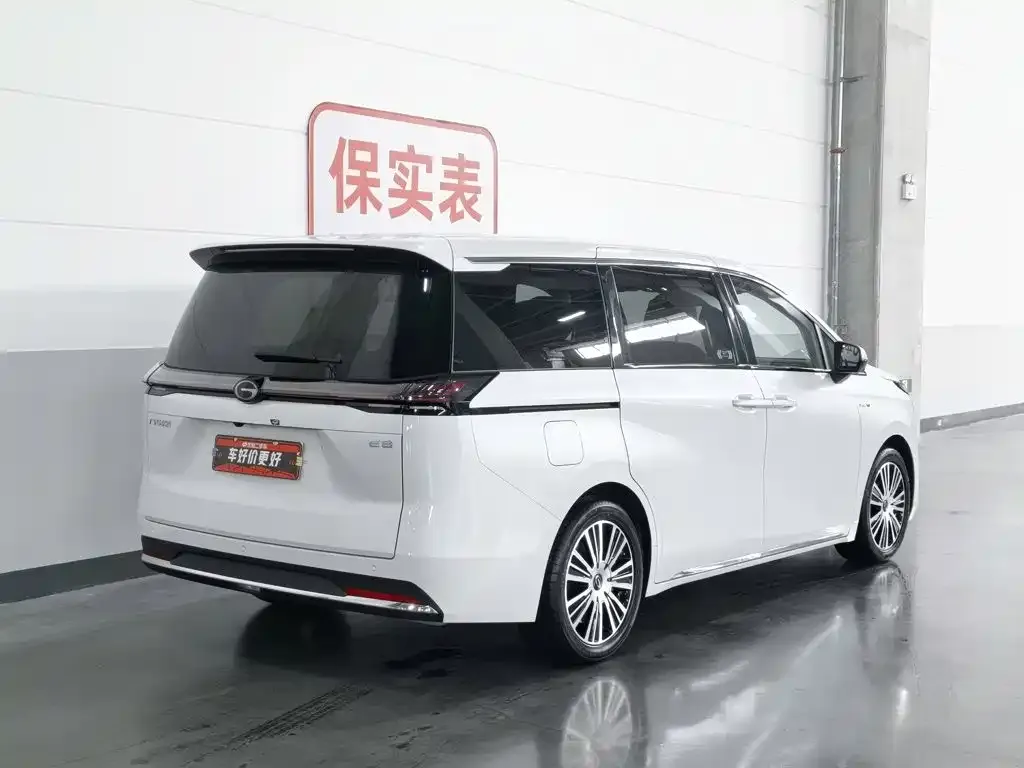 GAC Motor 传祺E8 PHEV — фото 8