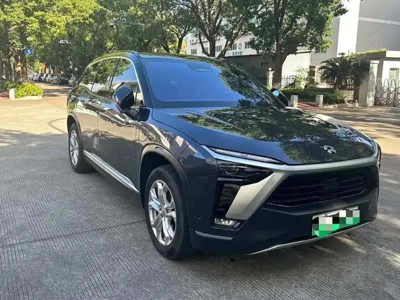 NIO ES8