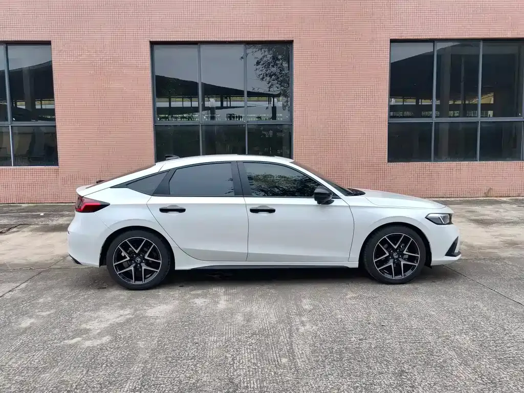 Honda Civic — фото 8