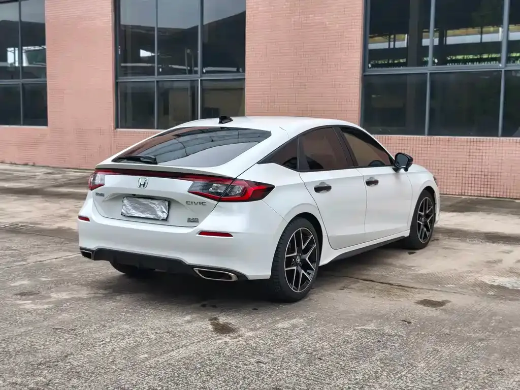 Honda Civic — фото 7