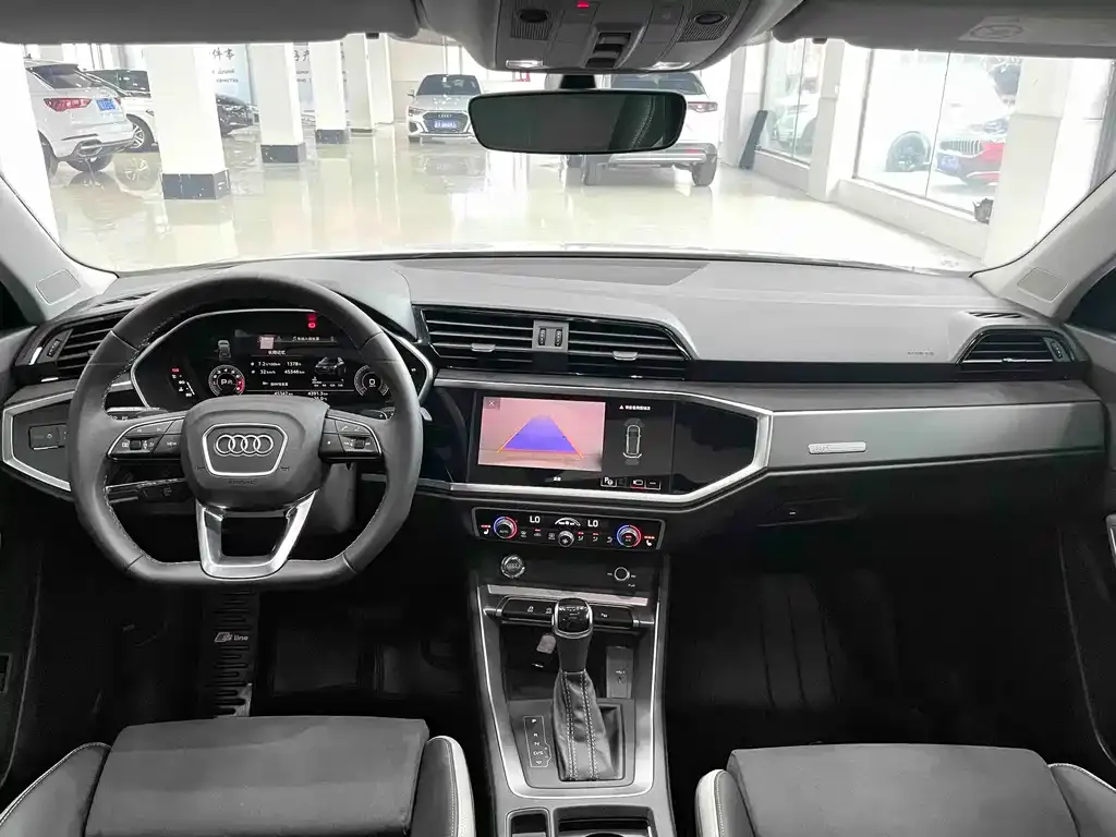 Audi Q3 — фото 2