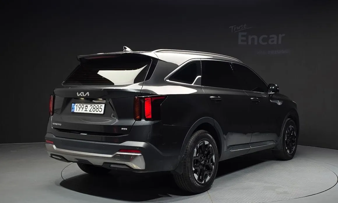 Kia Sorento — фото 5