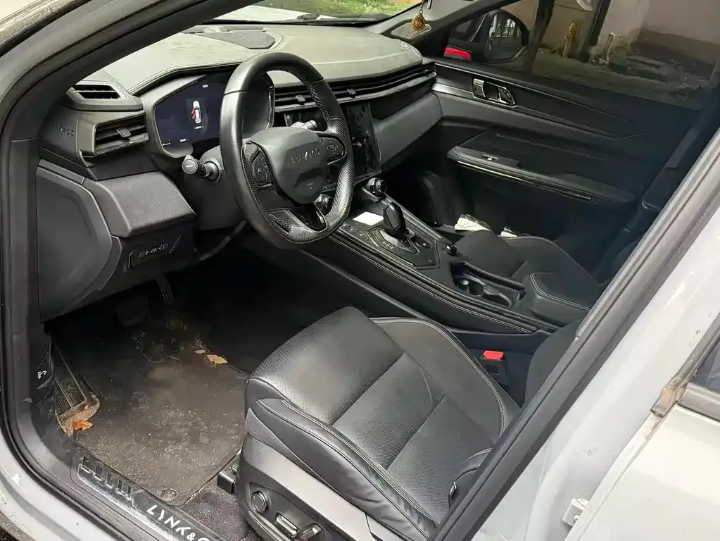 Lynk & Co 01 — фото 3