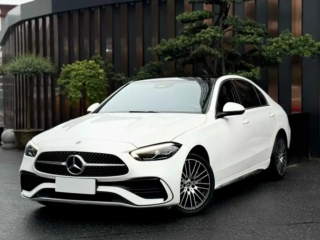 Mercedes-Benz C-Class — фото 1