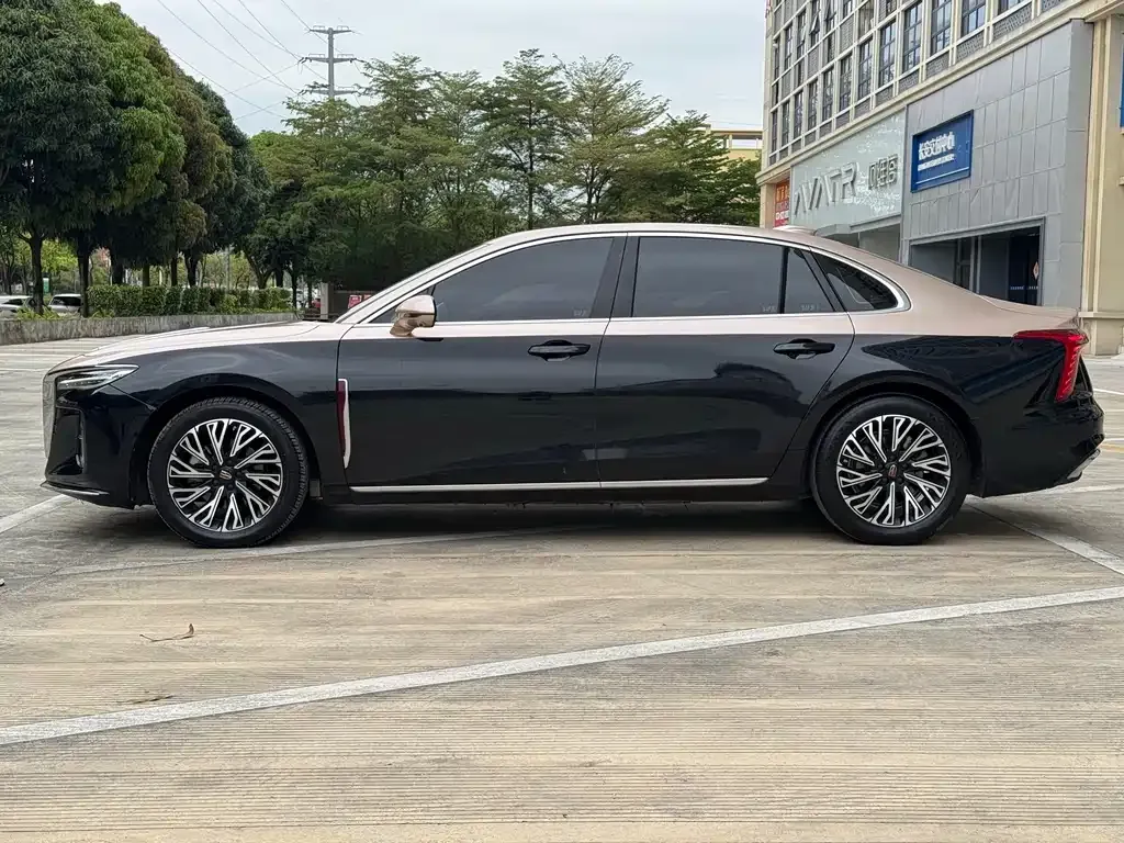 Hongqi H5 — фото 5