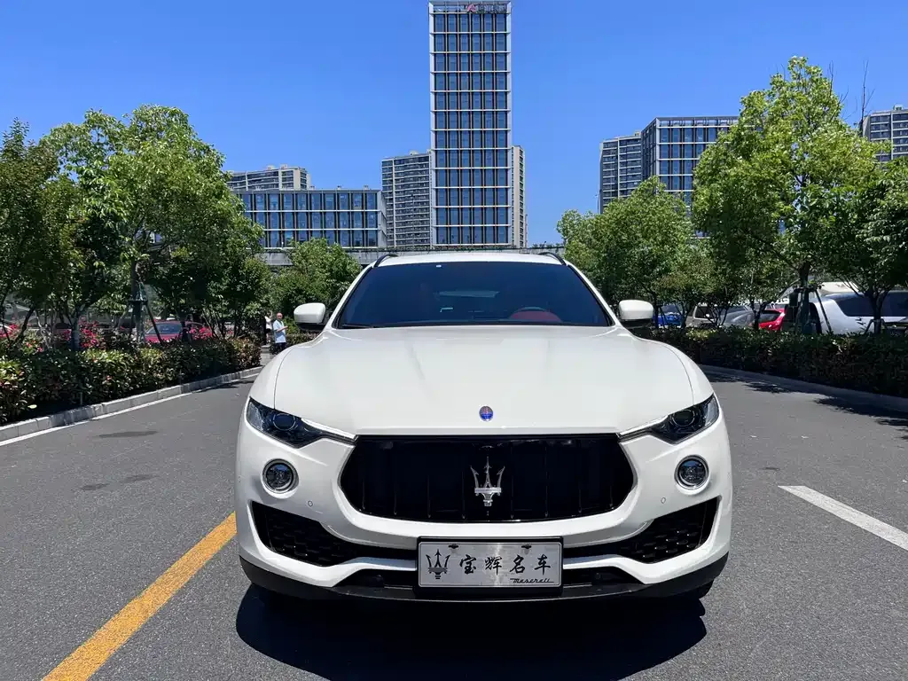 Maserati Levante — фото 2
