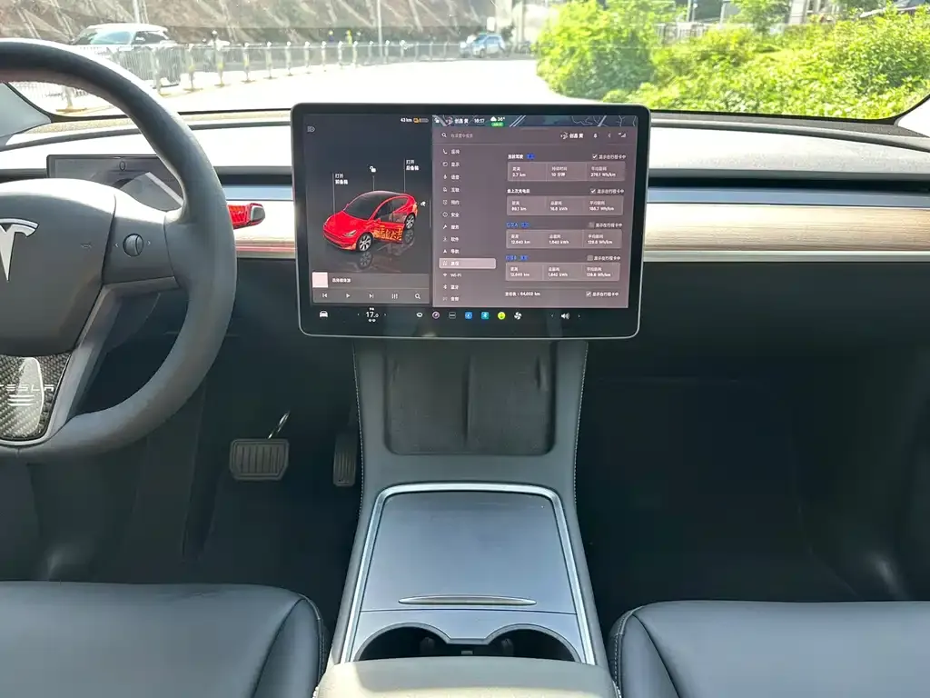 Tesla Model Y — фото 5