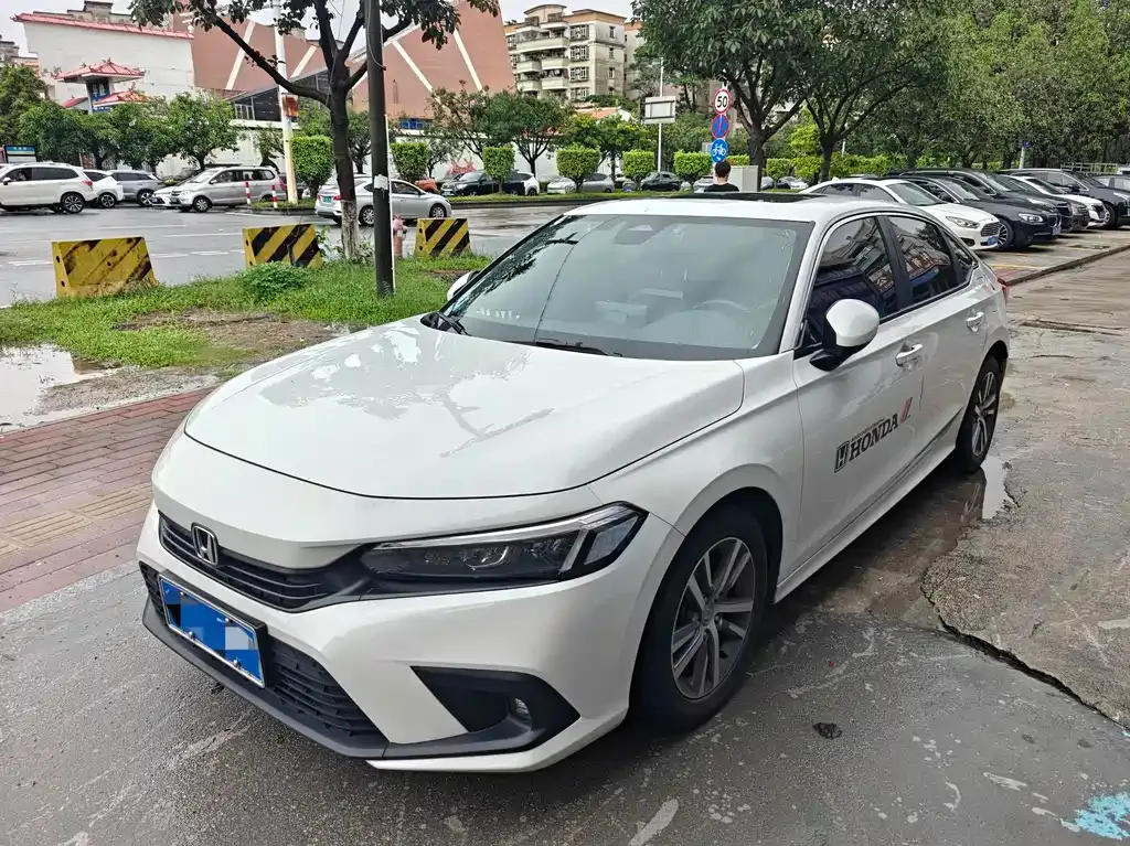 Honda Civic — фото 1