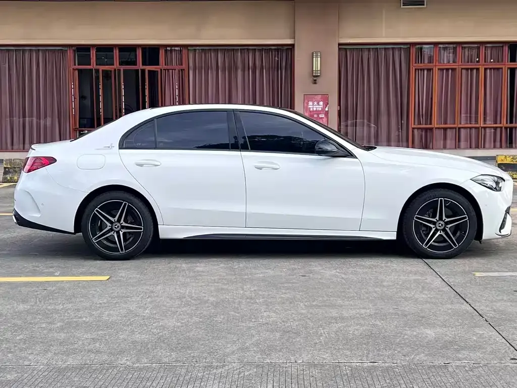 Mercedes-Benz C-Class — фото 10