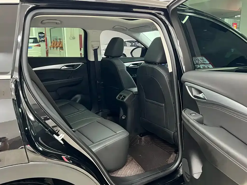 Buick Envision Plus — фото 8