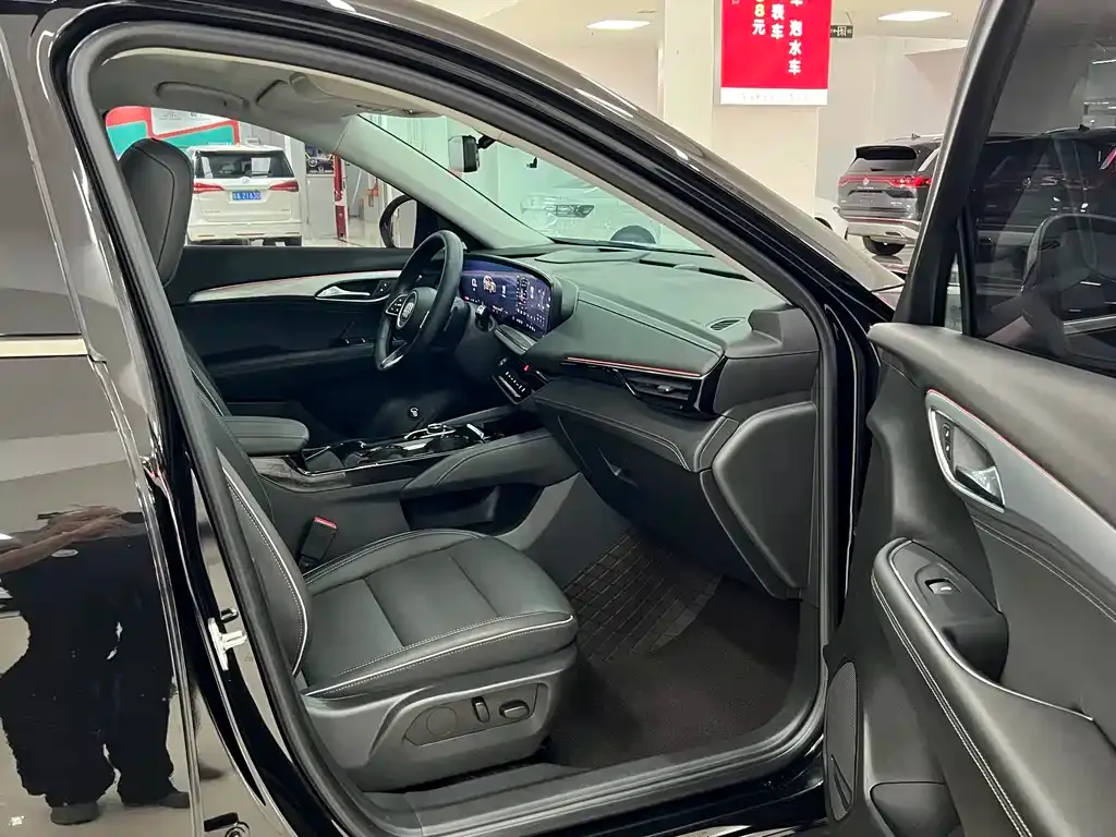 Buick Envision Plus — фото 6
