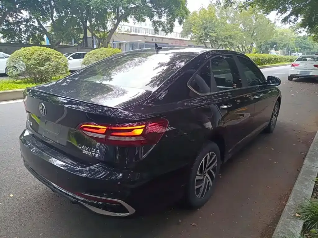 Volkswagen Lavida 2023 из CN, фото 3