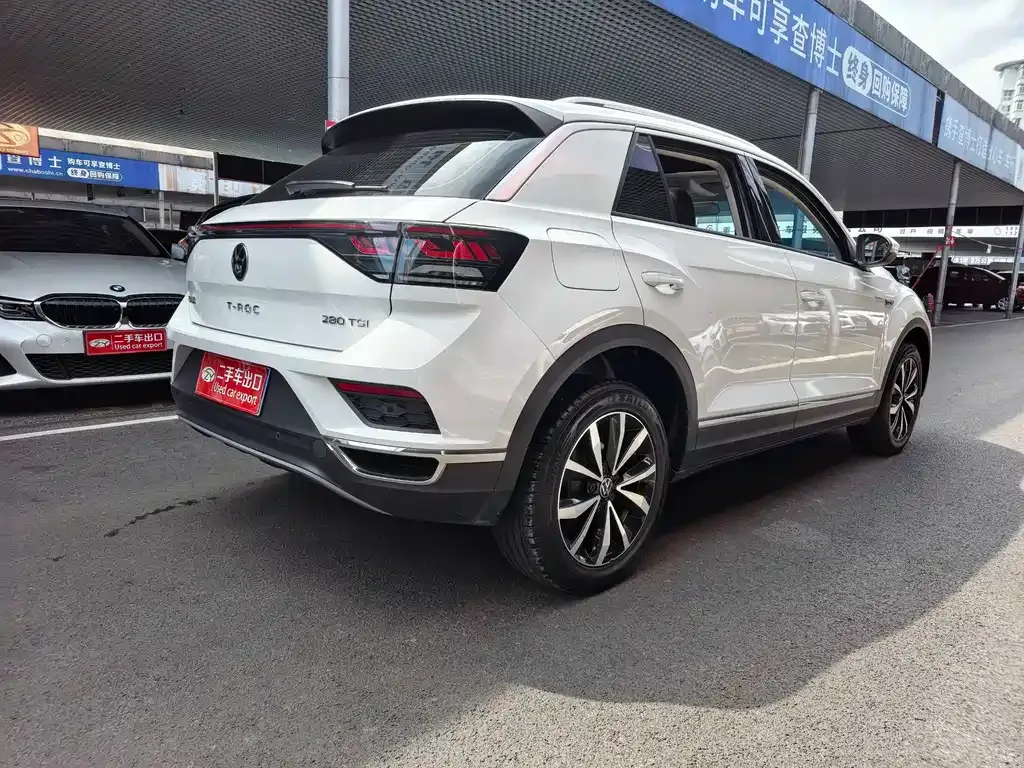 Volkswagen T-Roc — фото 8