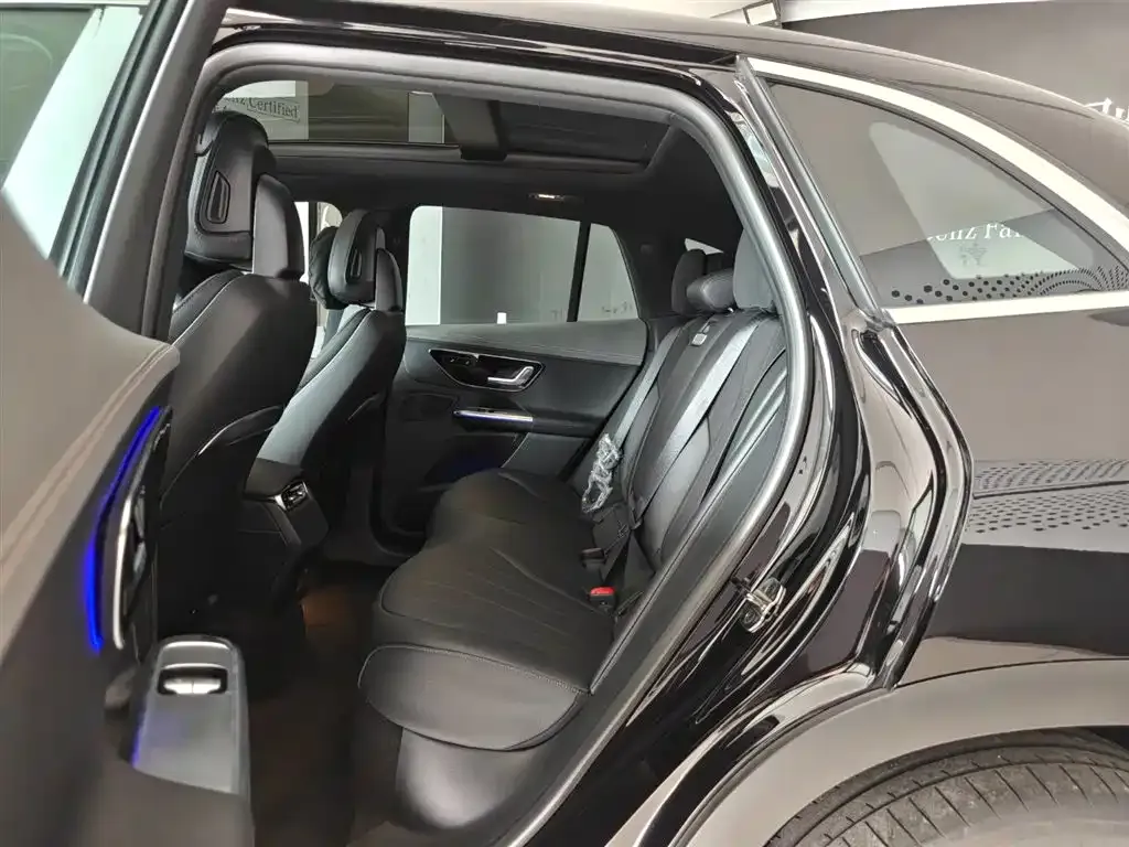 Mercedes-Benz EQE SUV — фото 10