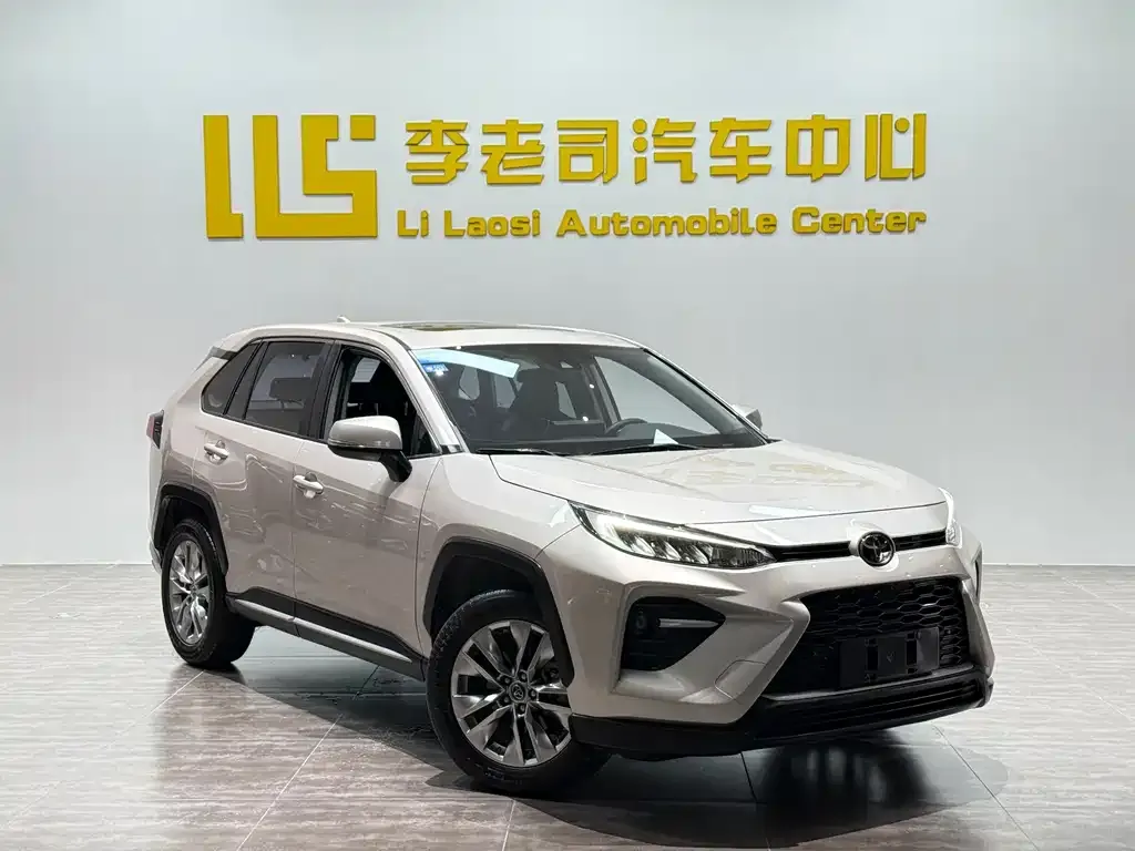 Toyota Wildlander — фото 10