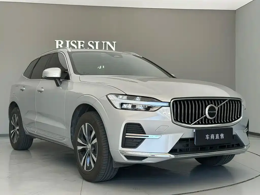 Volvo XC60 — фото 10