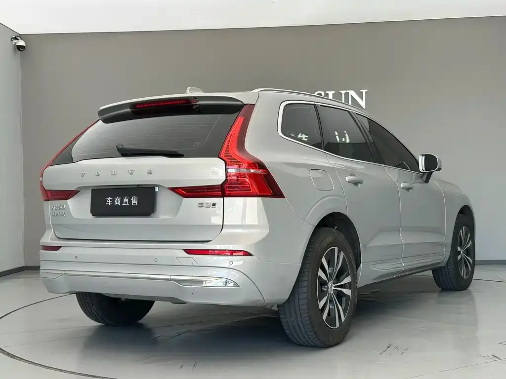 Volvo XC60 — фото 4