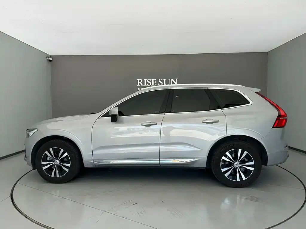 Volvo XC60 — фото 3