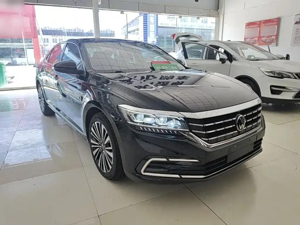 Volkswagen Passat — фото 4