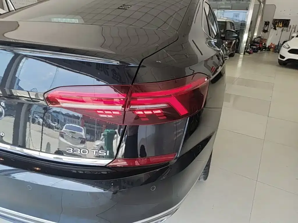 Volkswagen Passat — фото 2